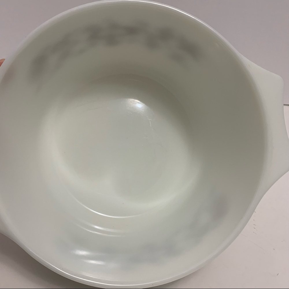VINTAGE PYREX England Vine large Casserole Dish bowl cooking kitchen - Picture 2 of 6